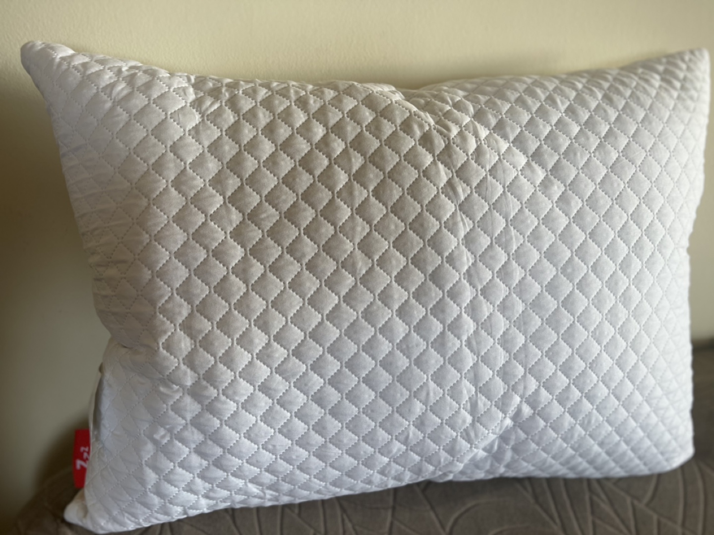 Sleep Country Travel Pillow-have 2-price of Each - photo 3