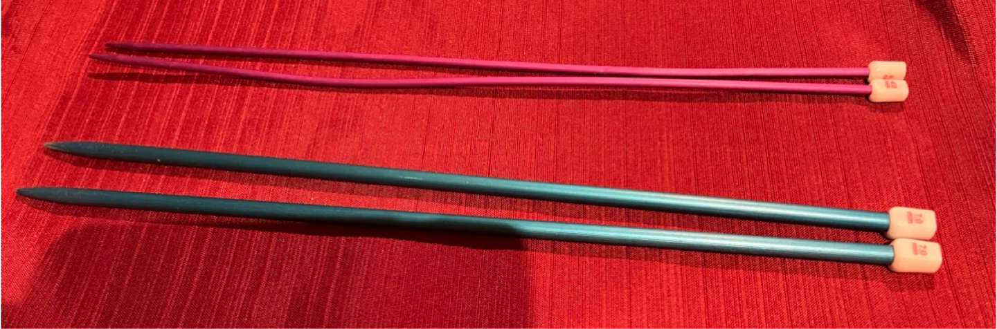 Pair of Knitting Needles - Teal and Purple