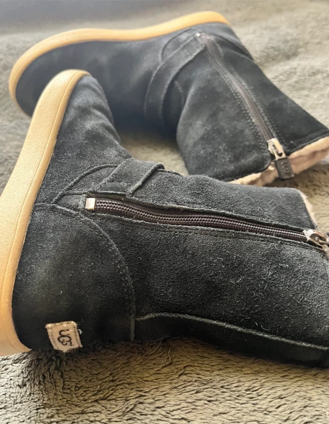 UGG Suede Sheepskin Lined Boots 🏆