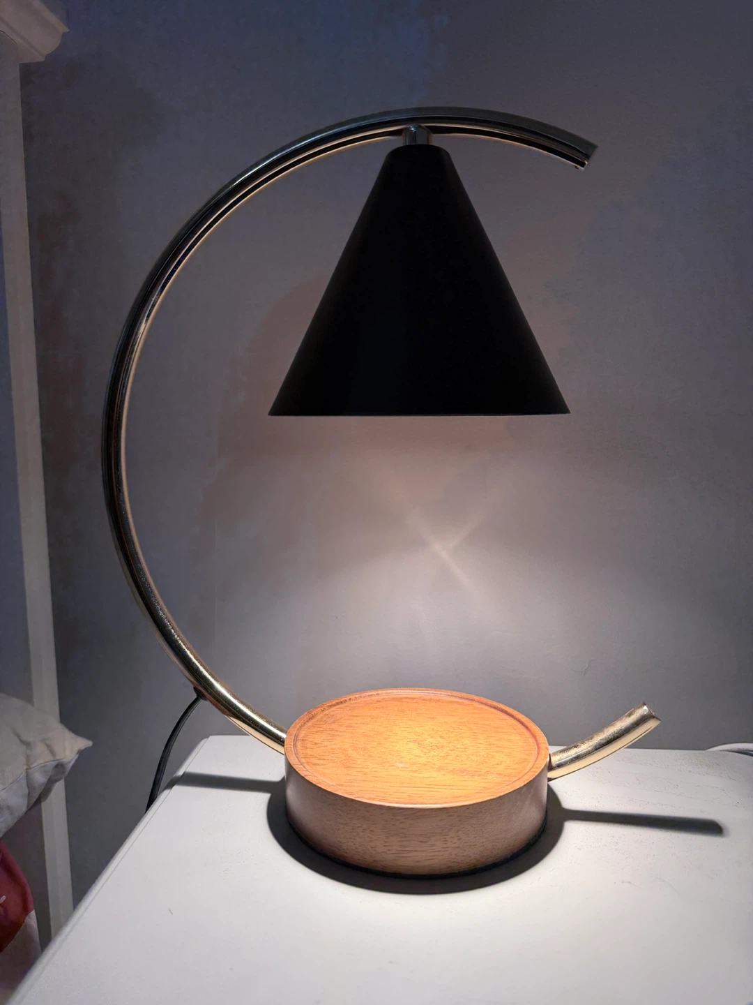 Black Barn Candle Wax Melter Lamp (99% new)