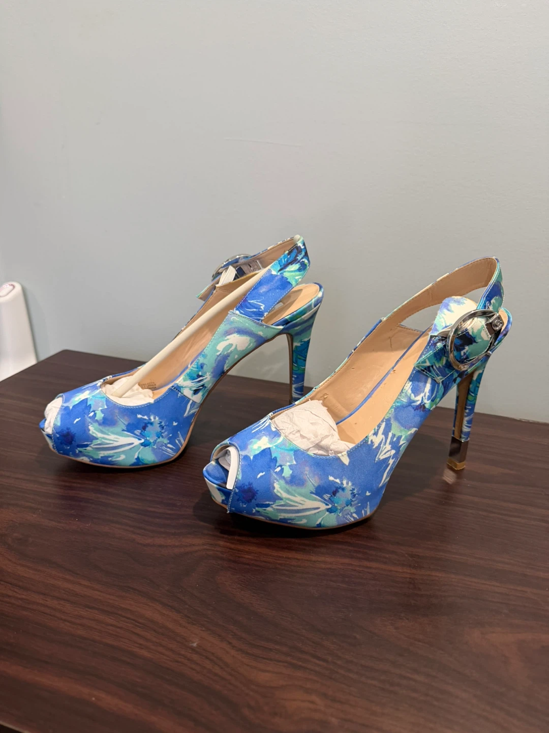 Guess Women's Blue Floral Slingback Heels 🏆 - photo 5