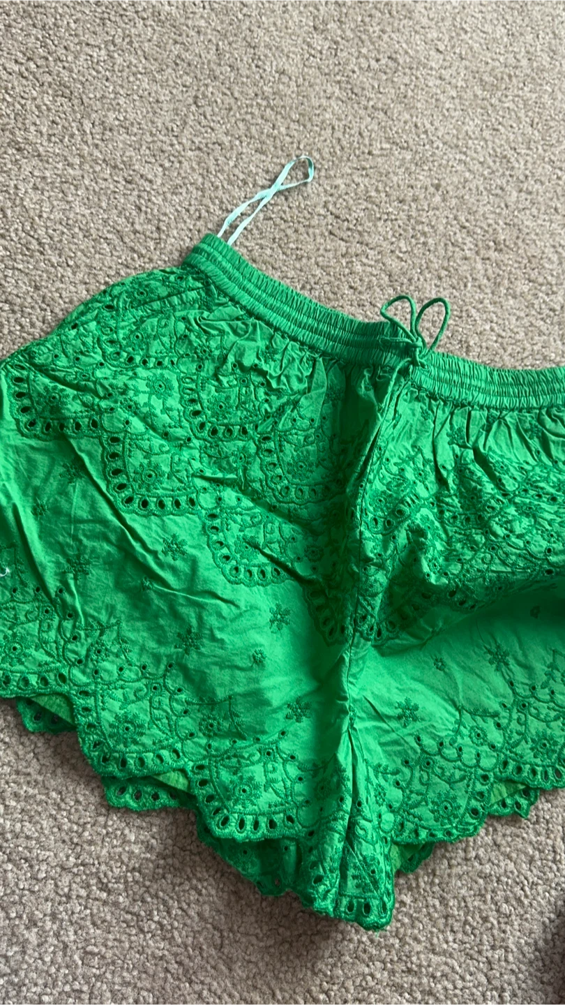 Green Broderie Anglaise Shorts - photo 2