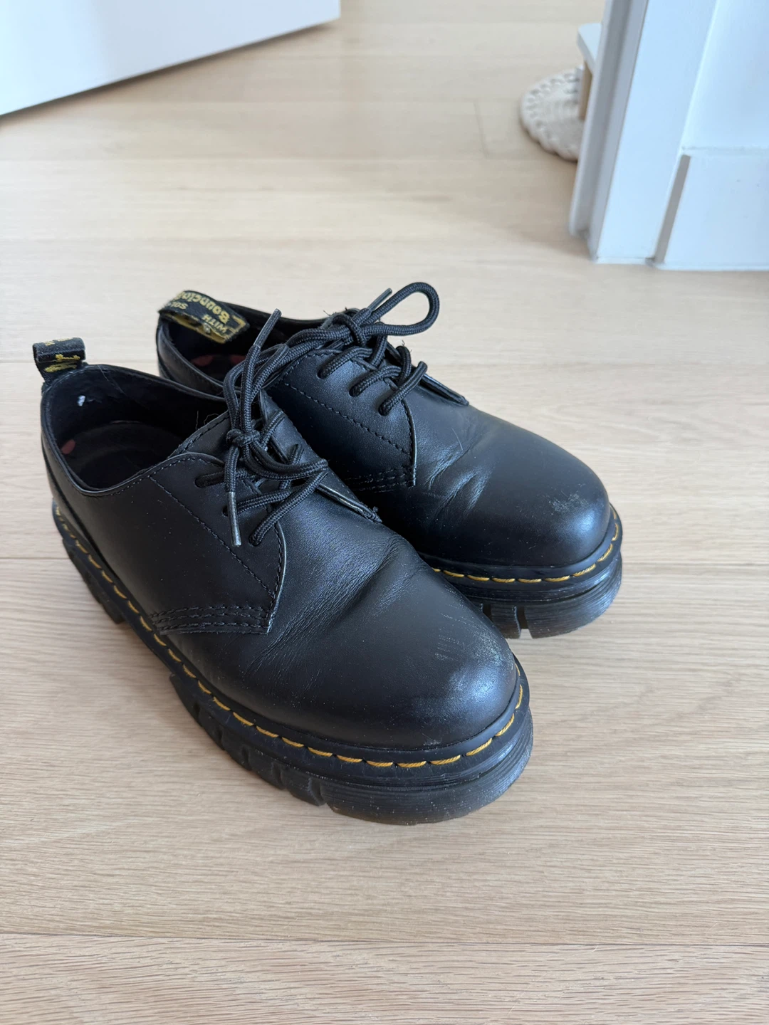 Dr. Martens Audrick Platform Shoes Boots Size 7