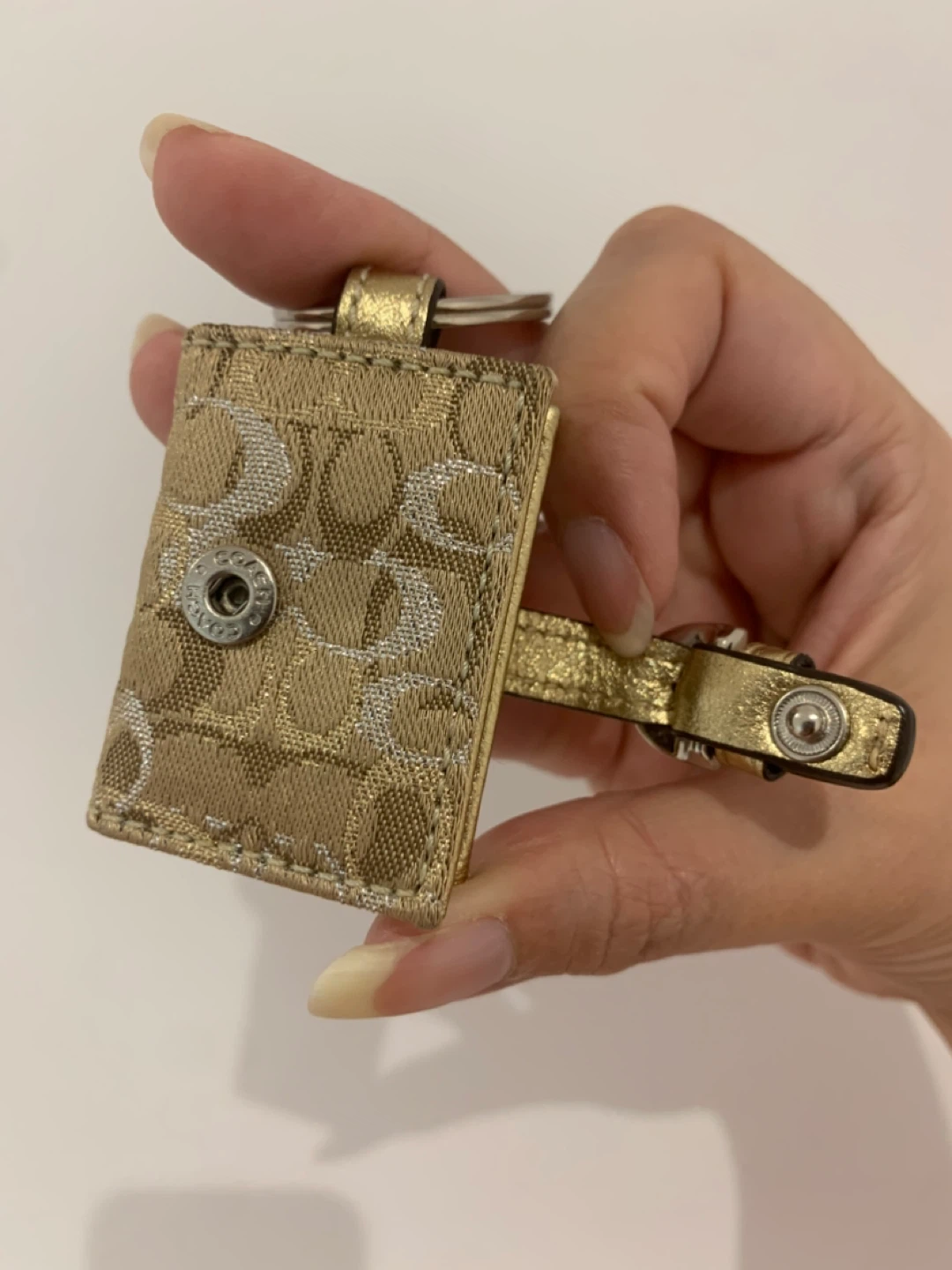 🏆New Coach Gold Signature Picture Frame Keychain 🏆 - photo 3