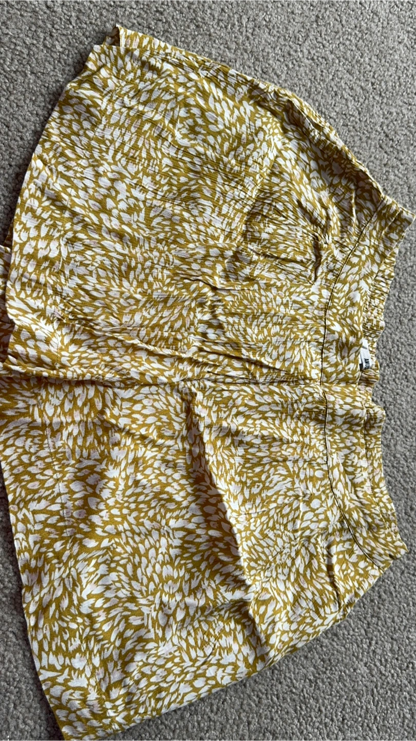 Women's Patterned Skirt Size L