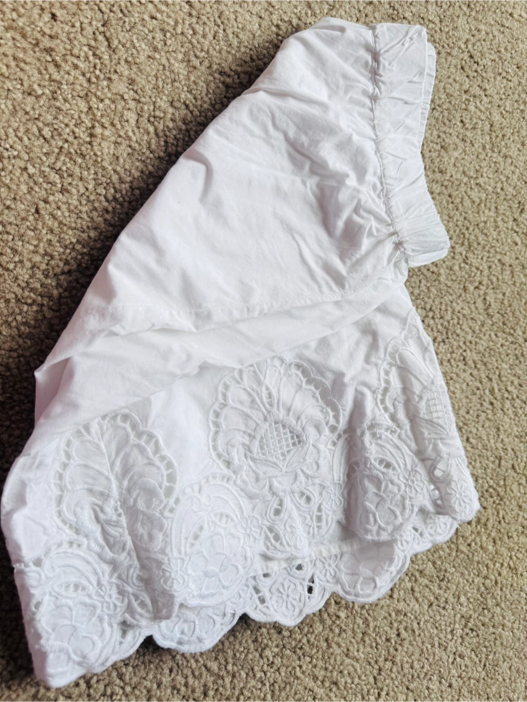 White Embroidered Cotton Shorts - photo 2