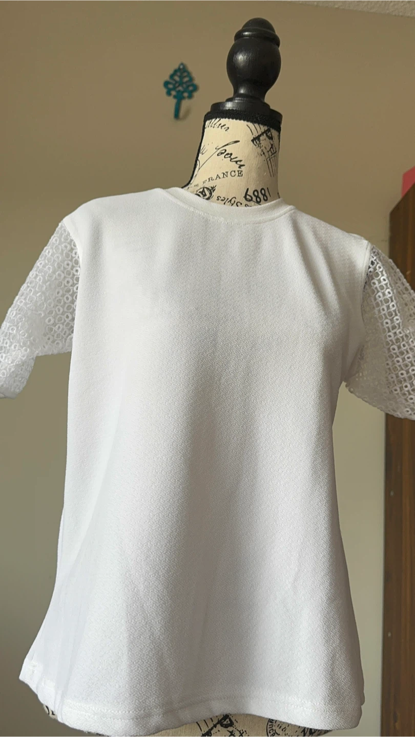 White T-shirt with Lace Sleeves