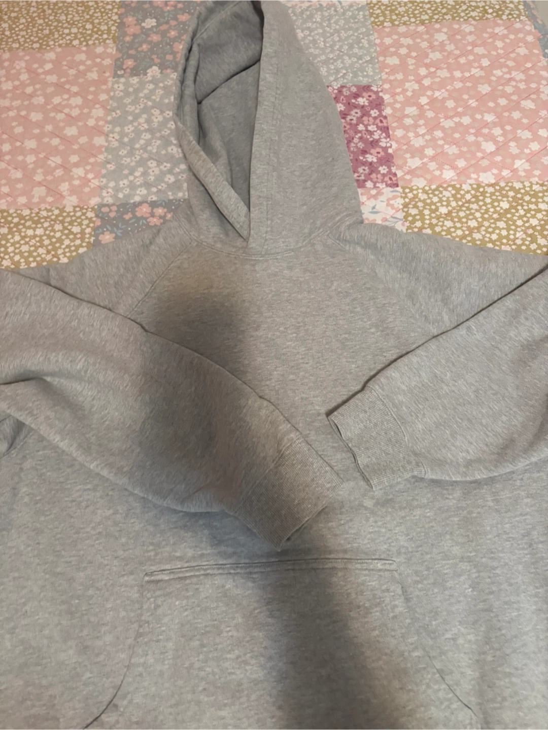 Aritzia mega raglon sweat set heather chrome size small - photo 2