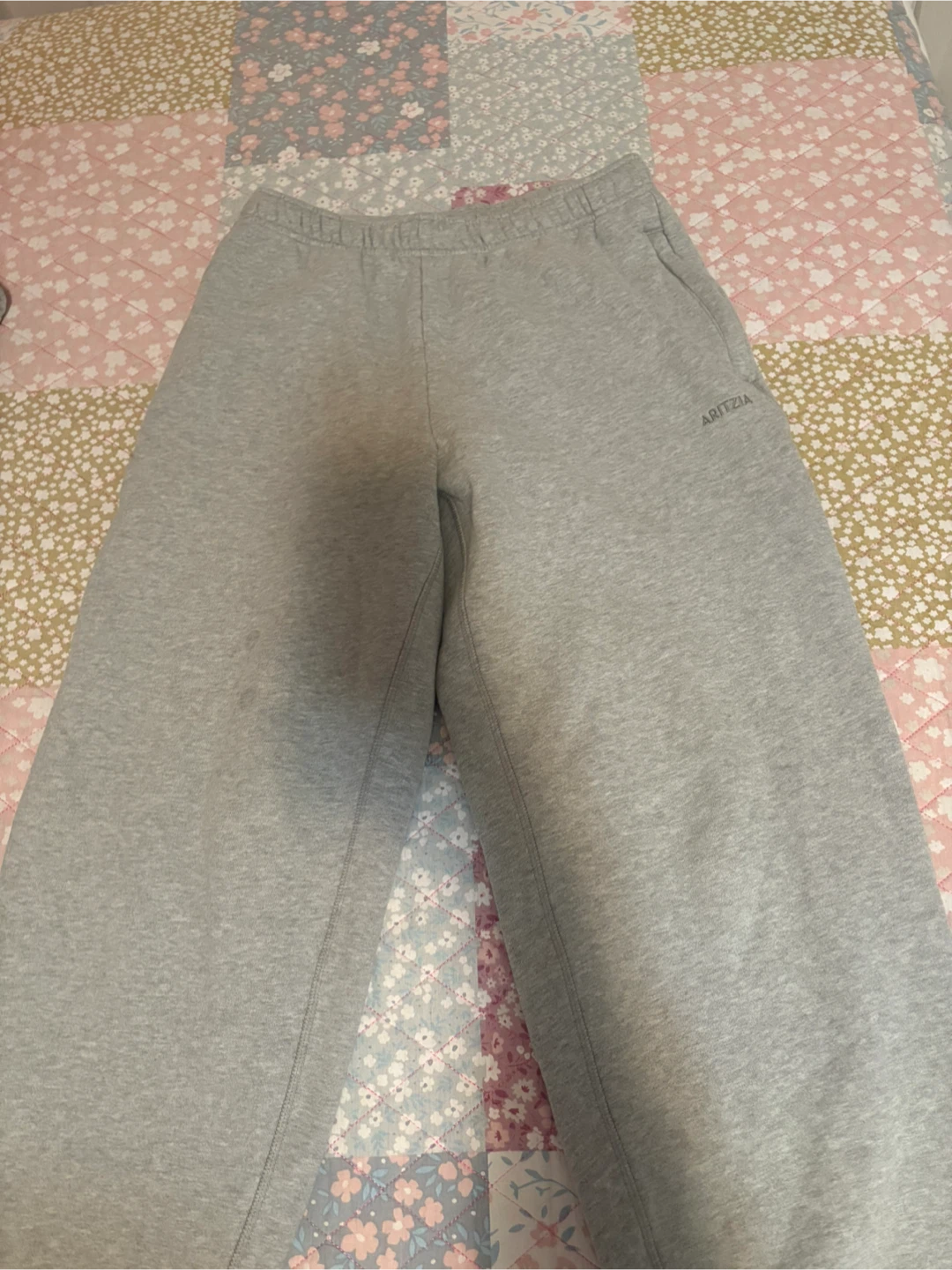 Aritzia mega raglon sweat set heather chrome size small - photo 5