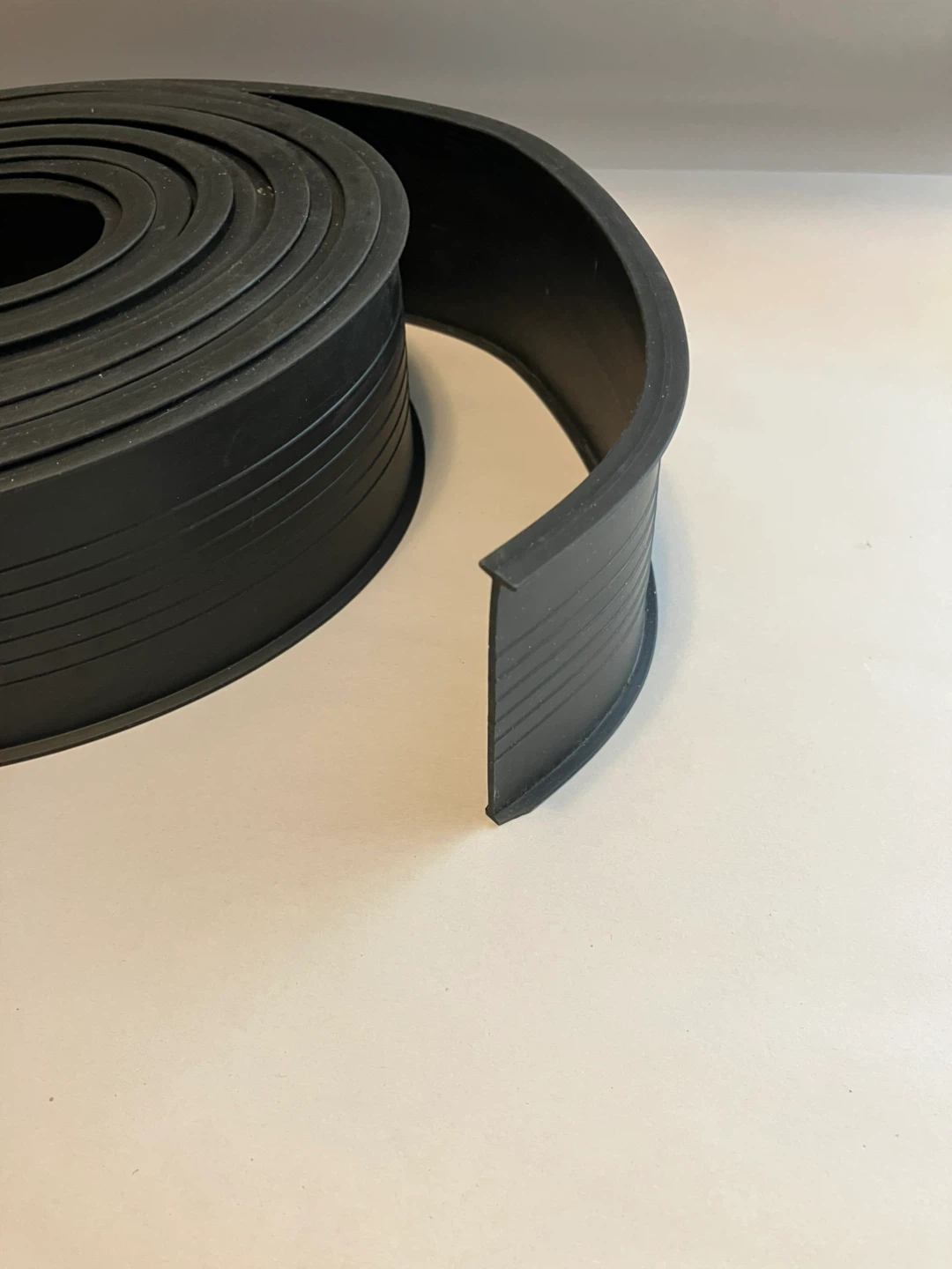Tirex Garage Door Bottom Seal - Black - photo 2