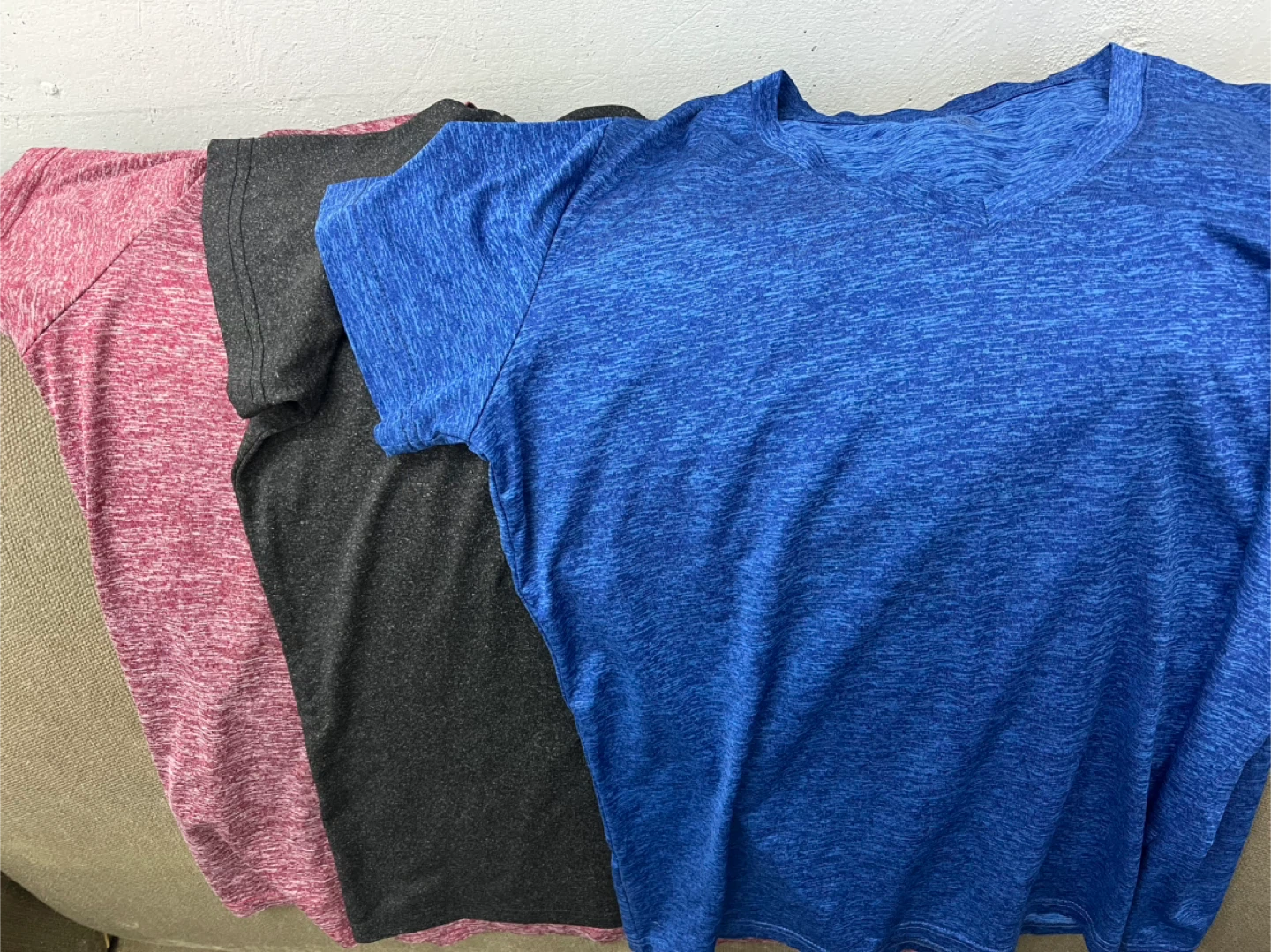Lot of 3 women’s V-Neck T-Shirts - Blue, Grey, Pink - Size L
