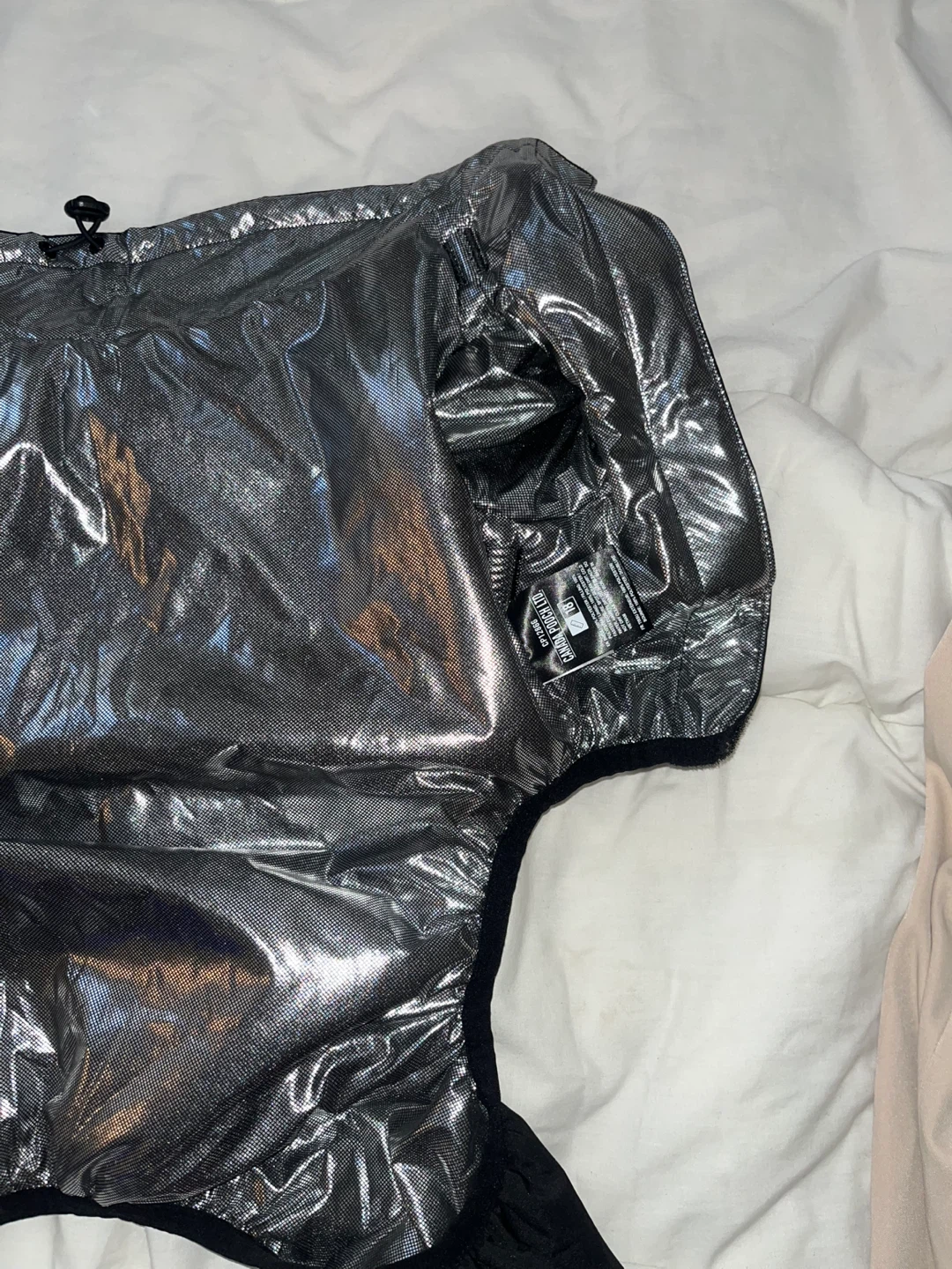 Canada Pooch Ltd. Puffer Vest - Size 18 - photo 3