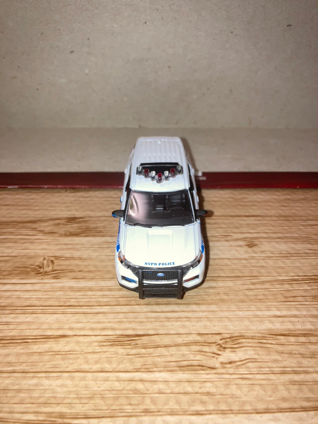 Greenlight Loose / 2020 NYPD Police Explorer - photo 2