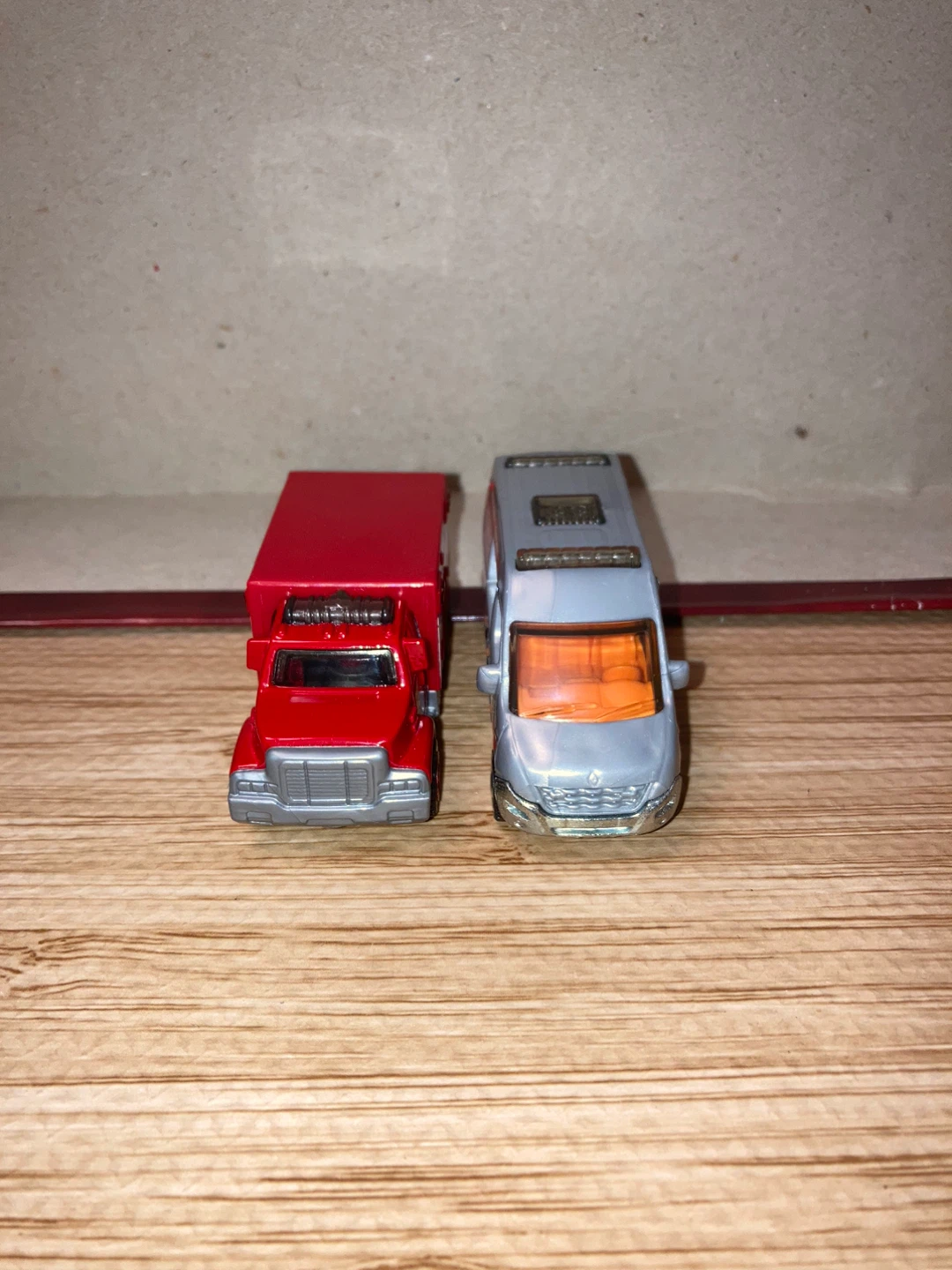 Matchbox Loose Bundle / Ambulance Crew - photo 2