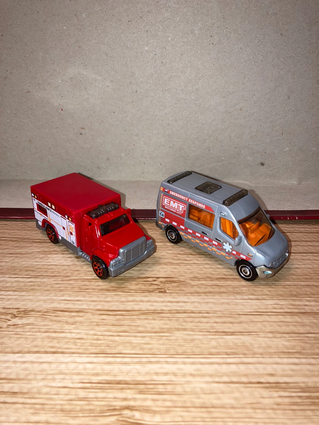 Matchbox Loose Bundle / Ambulance Crew