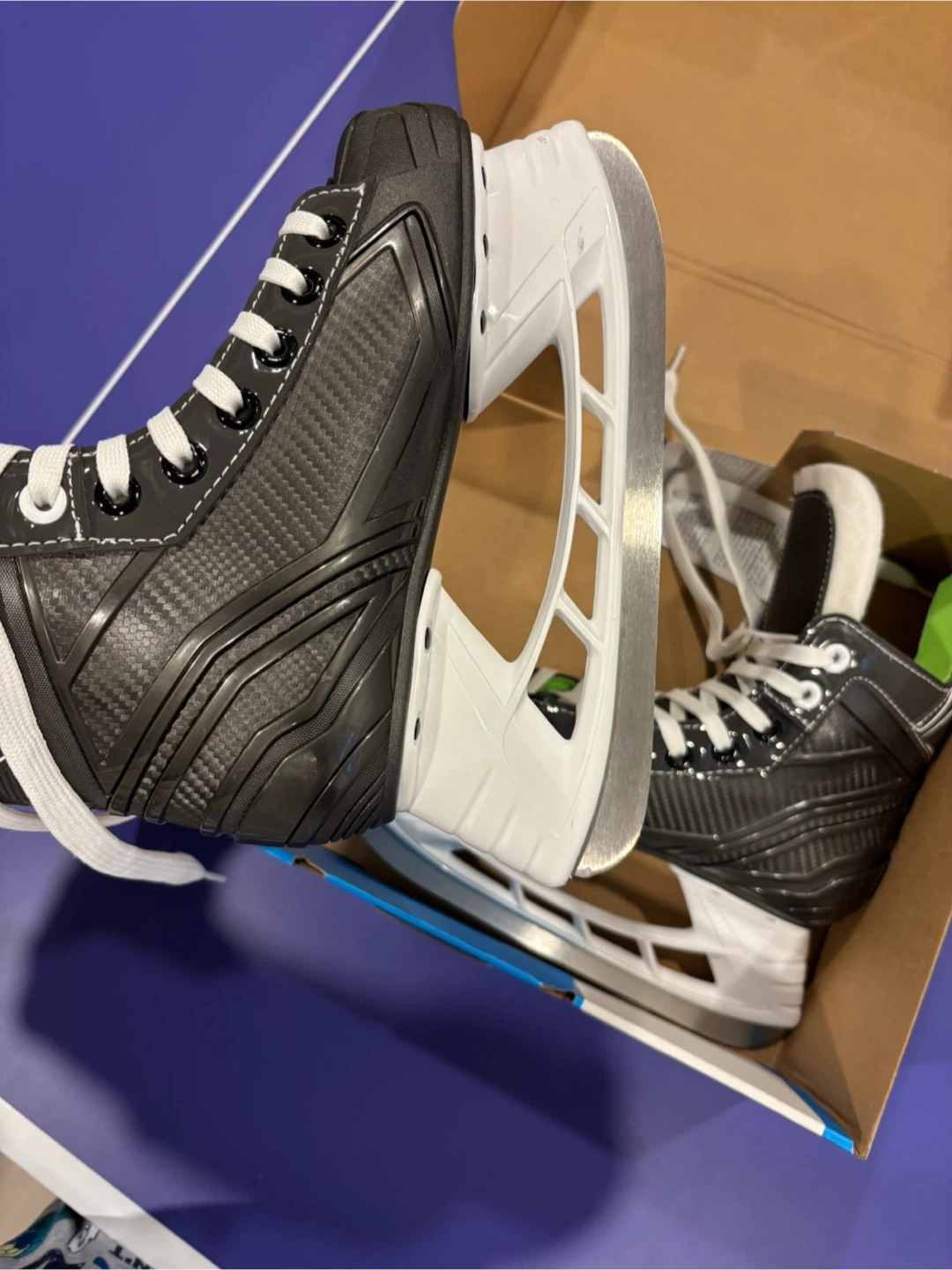 Brand new Bauer X-LS Junior Hockey Skates - Size 2.0 - photo 3