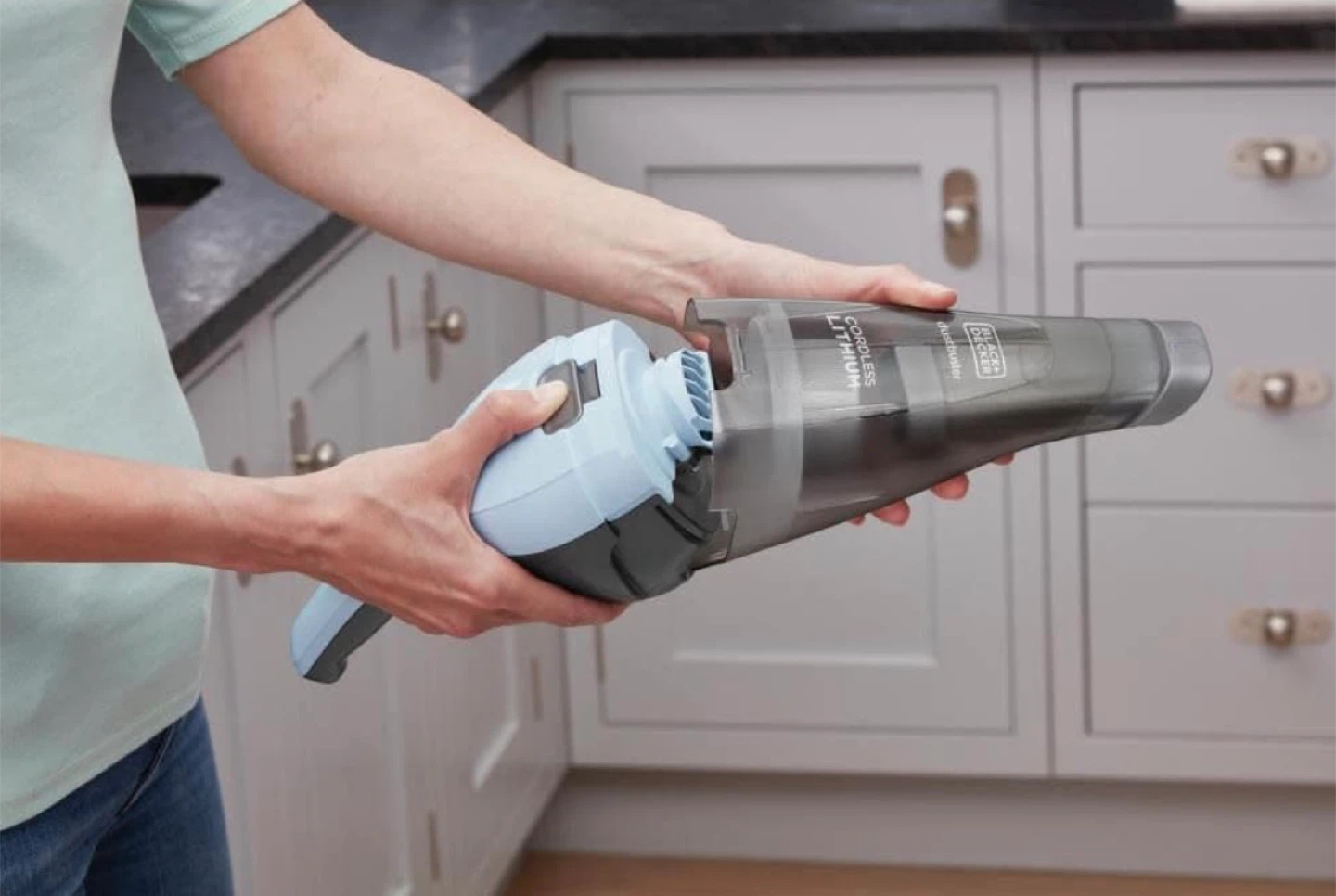 Black+Decker Dustbuster Cordless Handheld Vacuum - photo 2