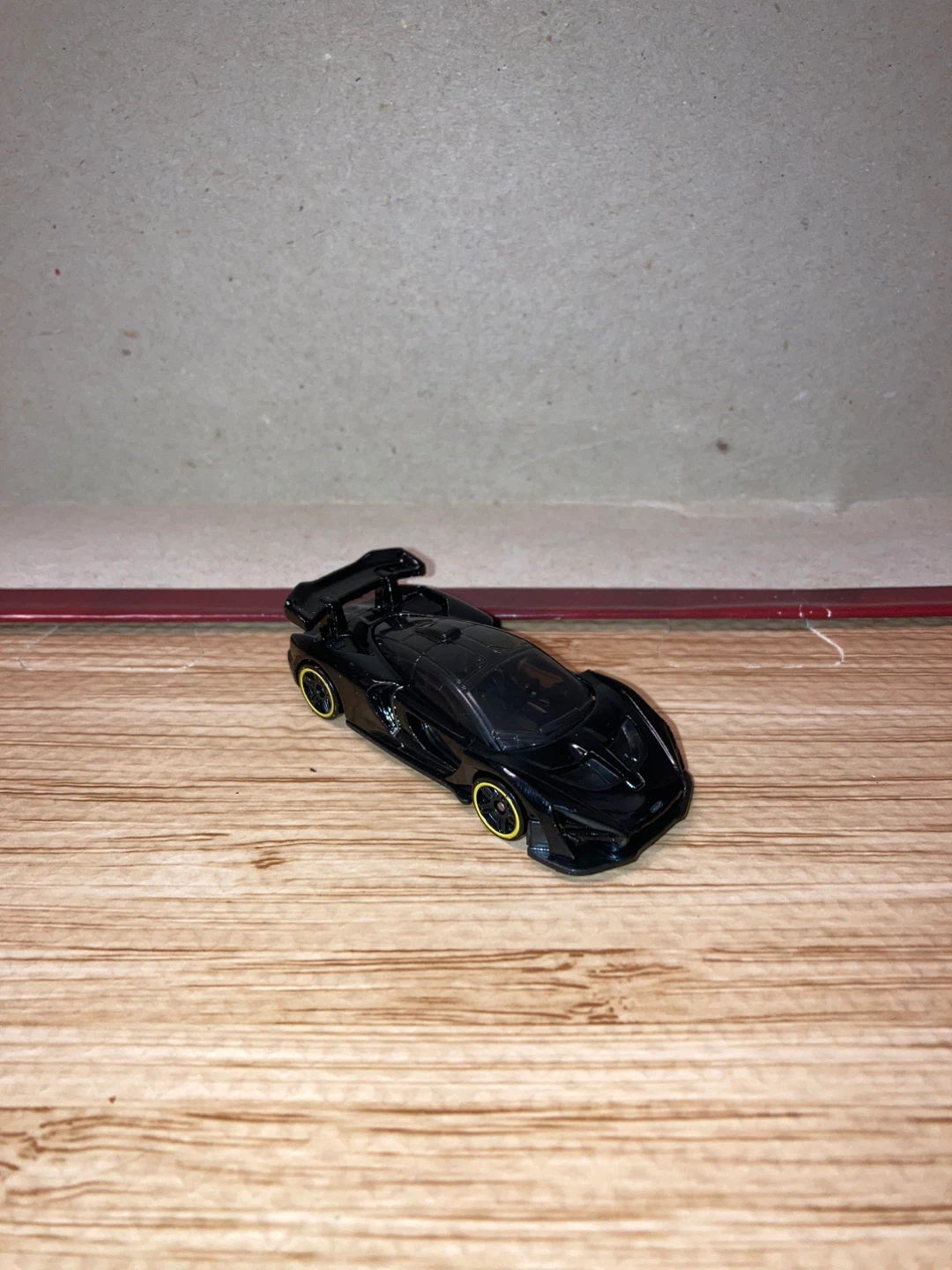 Hot Wheels Loose / Mclaren Senna / Black