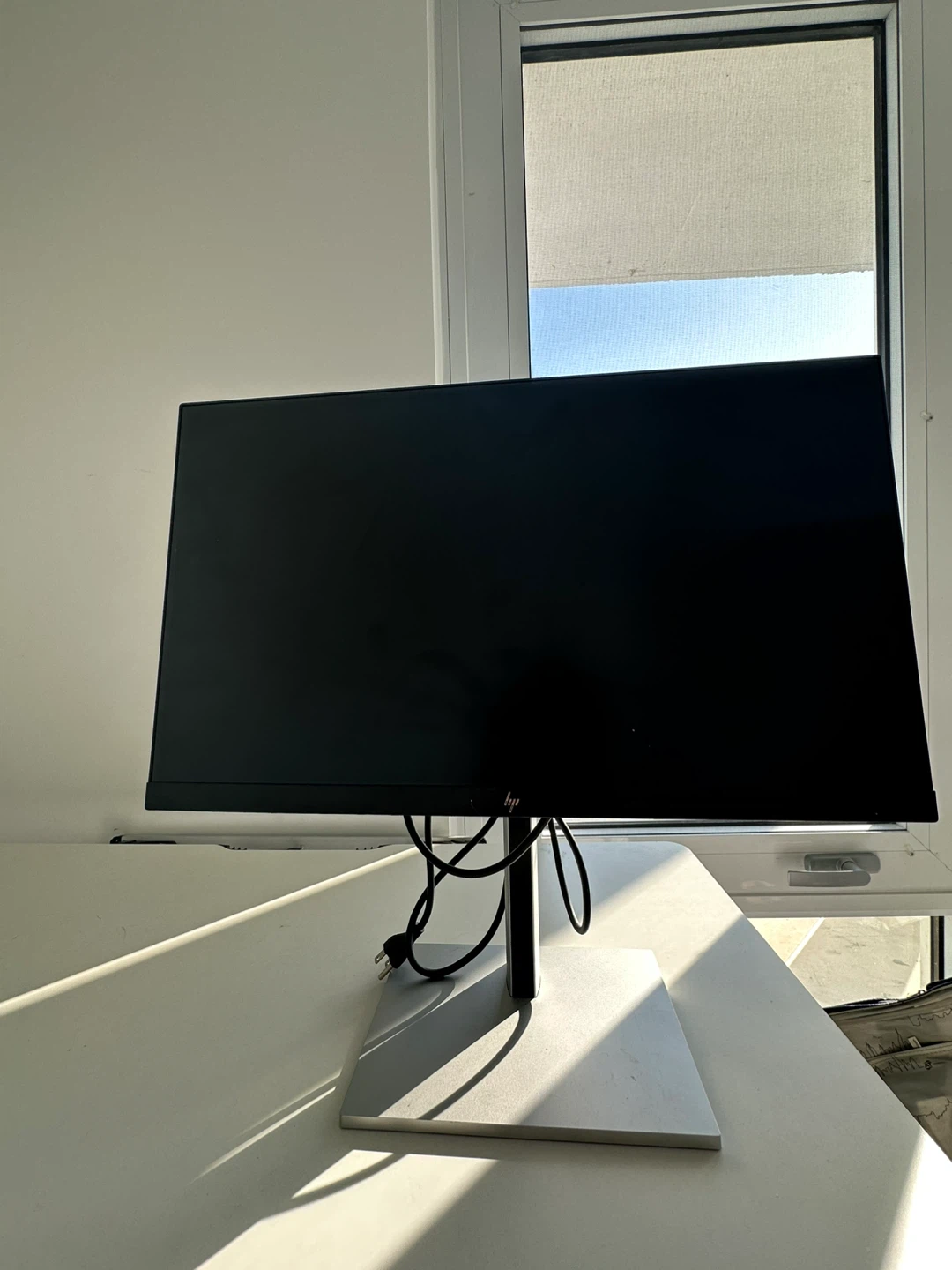 HP E22 G5 21.5 inch FHD Monitor - photo 2