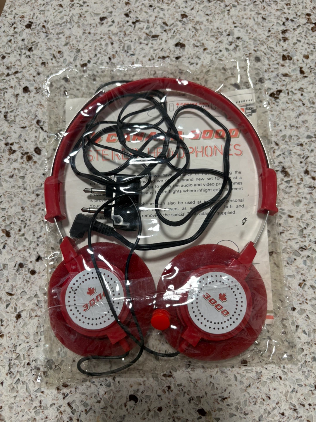 Canada 3000 Stereo Headphones