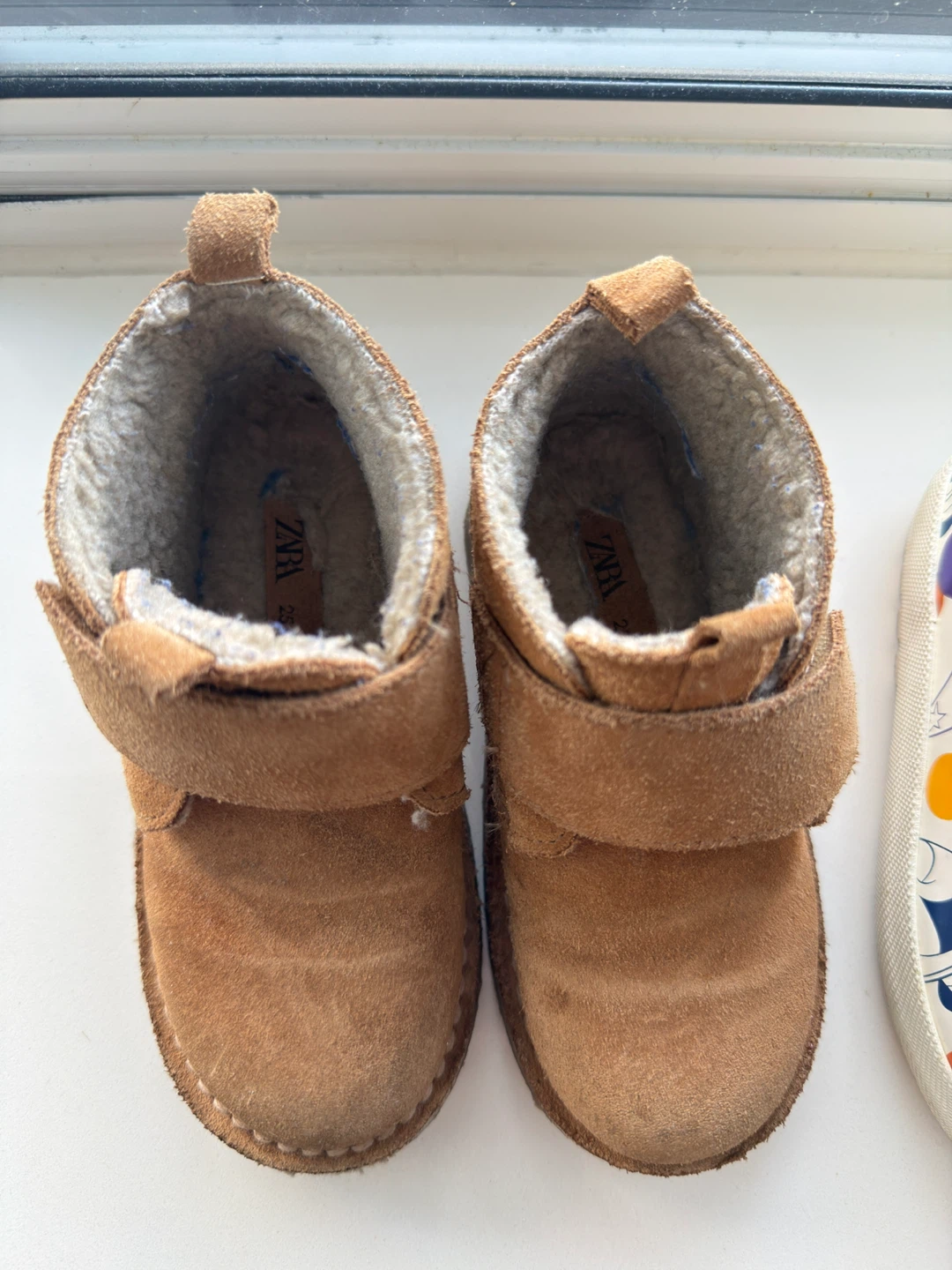 ZARA Disney Mickey Mouse Rain Boots - Size 26 - photo 4
