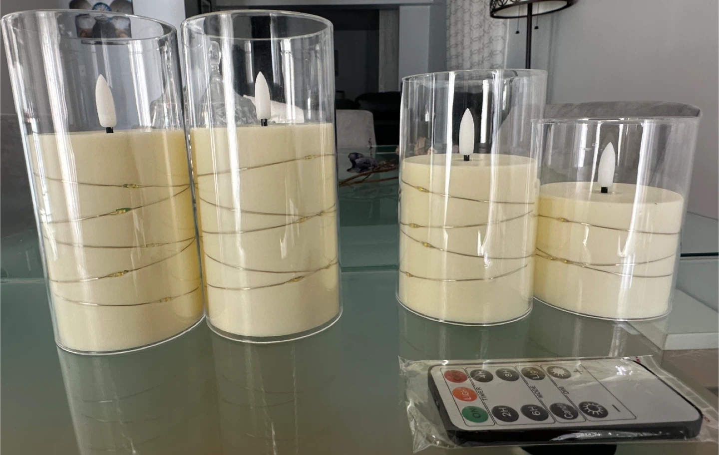 4 LED Flameless Candles with Plastic Holders - photo 4