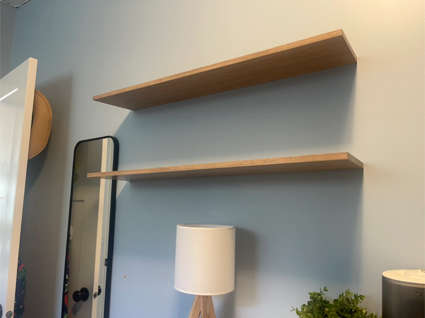 2 Floating Shelves - photo 2
