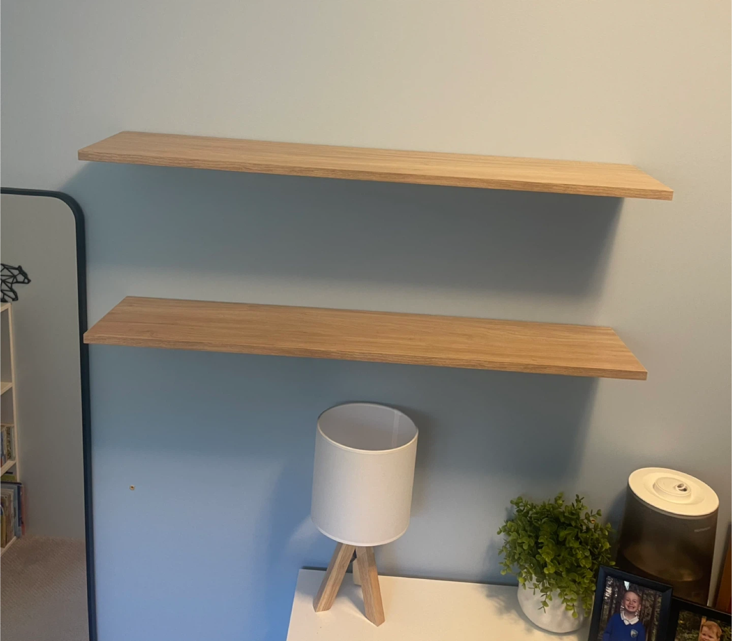 2 Floating Shelves