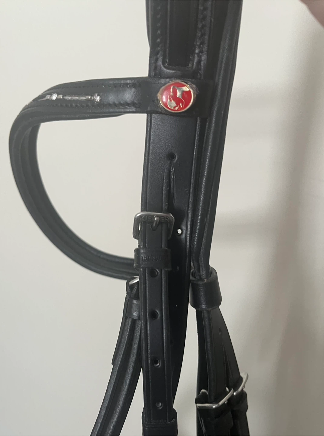 Black Leather Horse Bridle with Rhinestone Browband