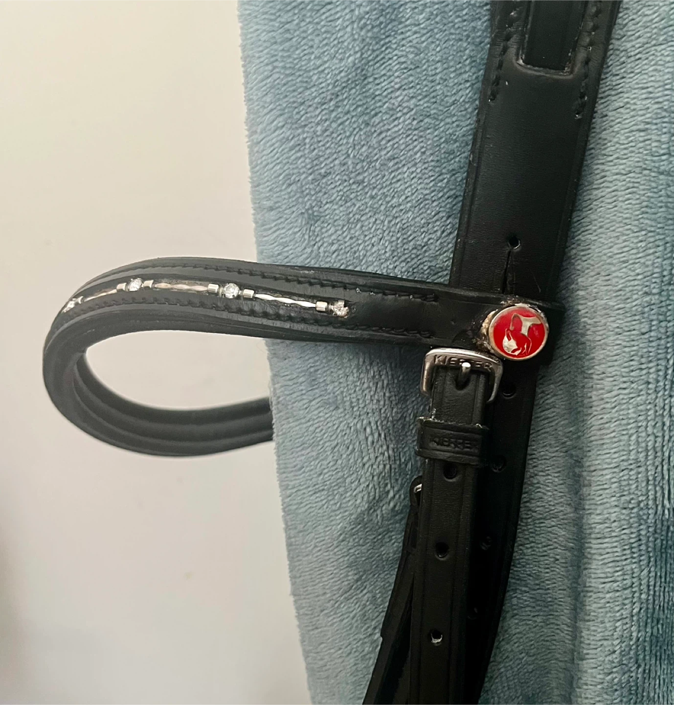 Black Leather Horse Bridle with Rhinestone Browband - photo 4