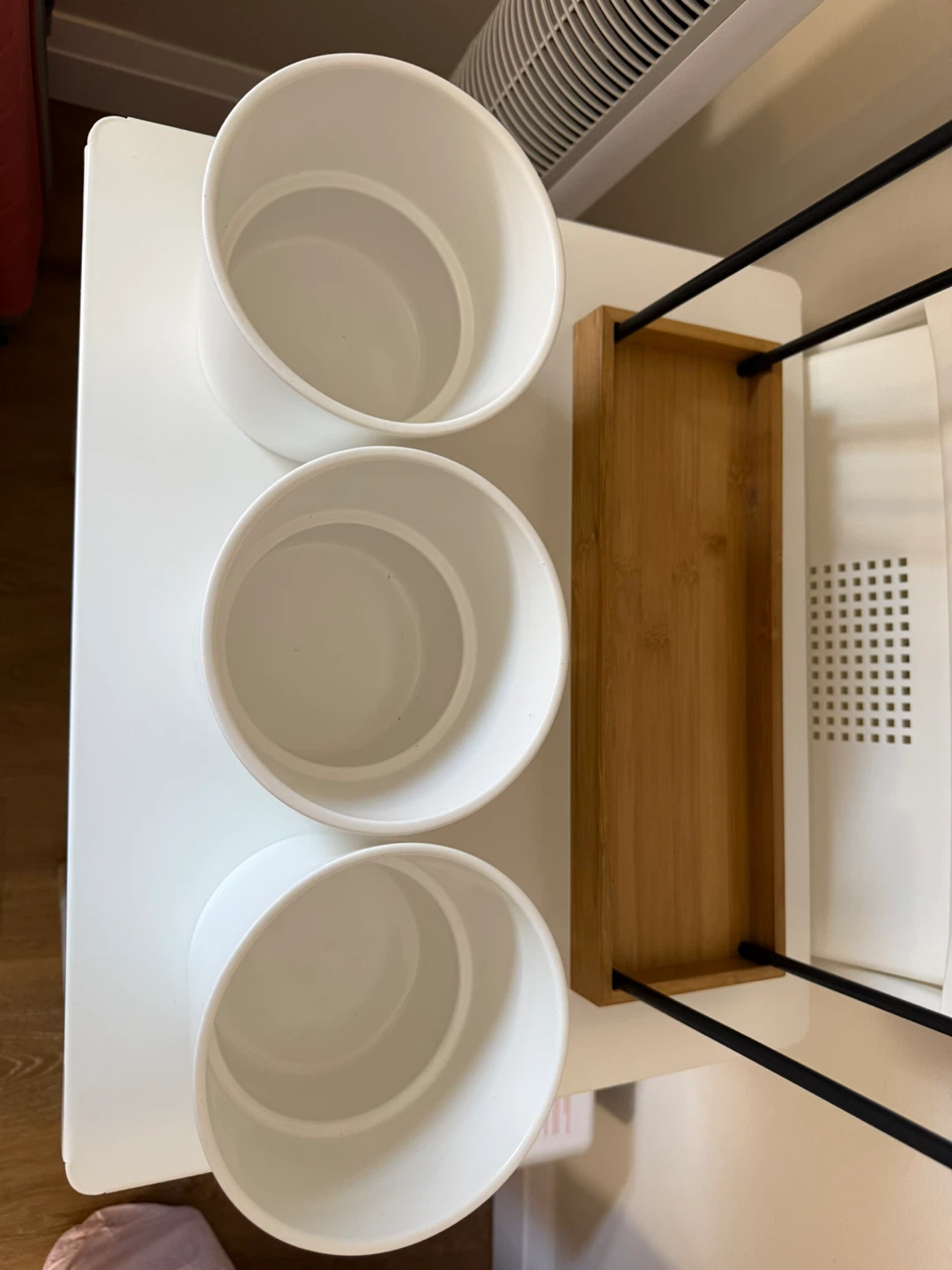 Set of 3 White Round Planters - photo 2