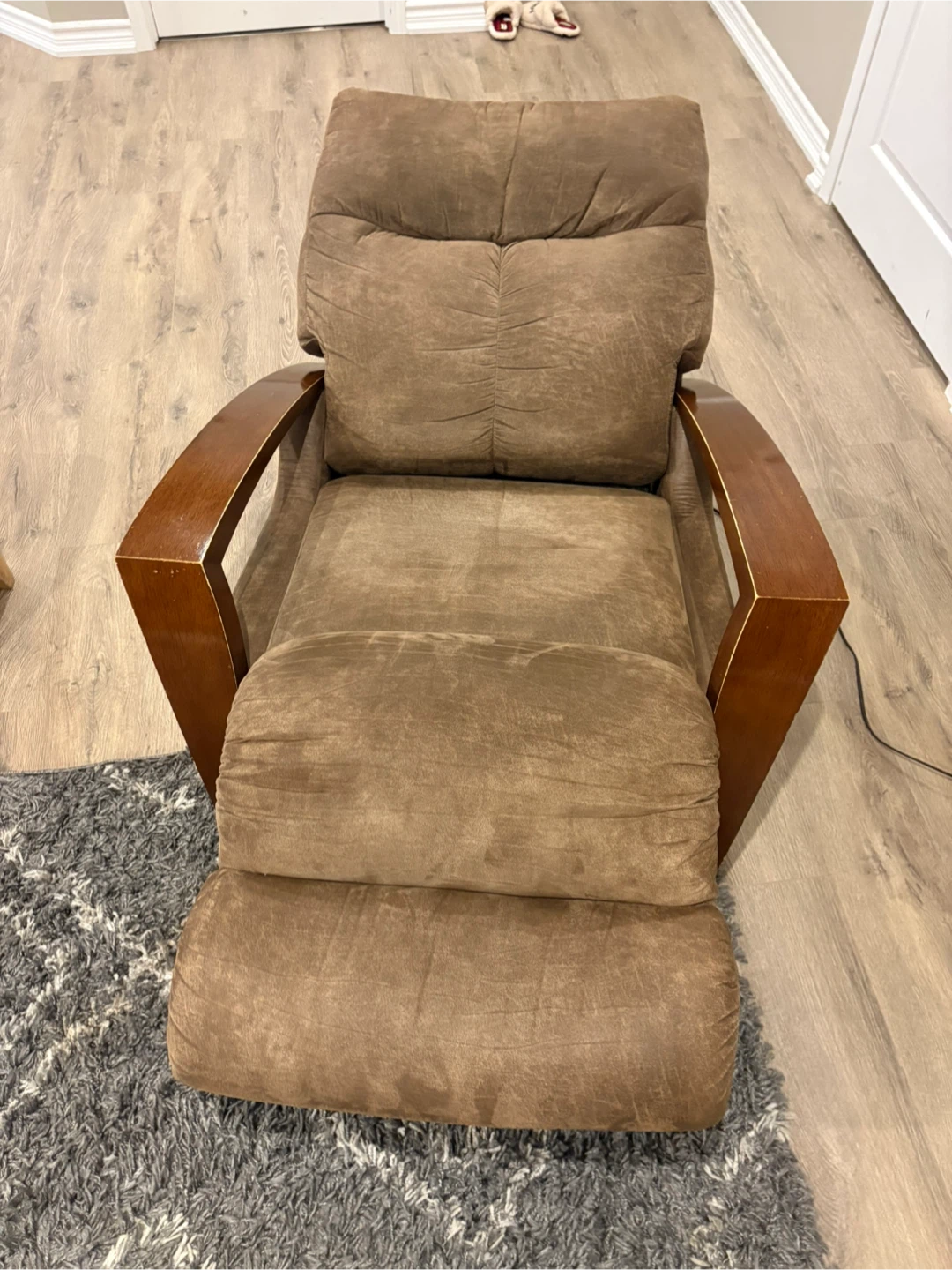 Brown Upholstered Recliner Chair - photo 5
