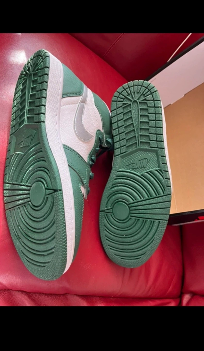 Nike Air Jordan 1 Retro High OG Gorge Green Men's Size 11.5 - photo 4