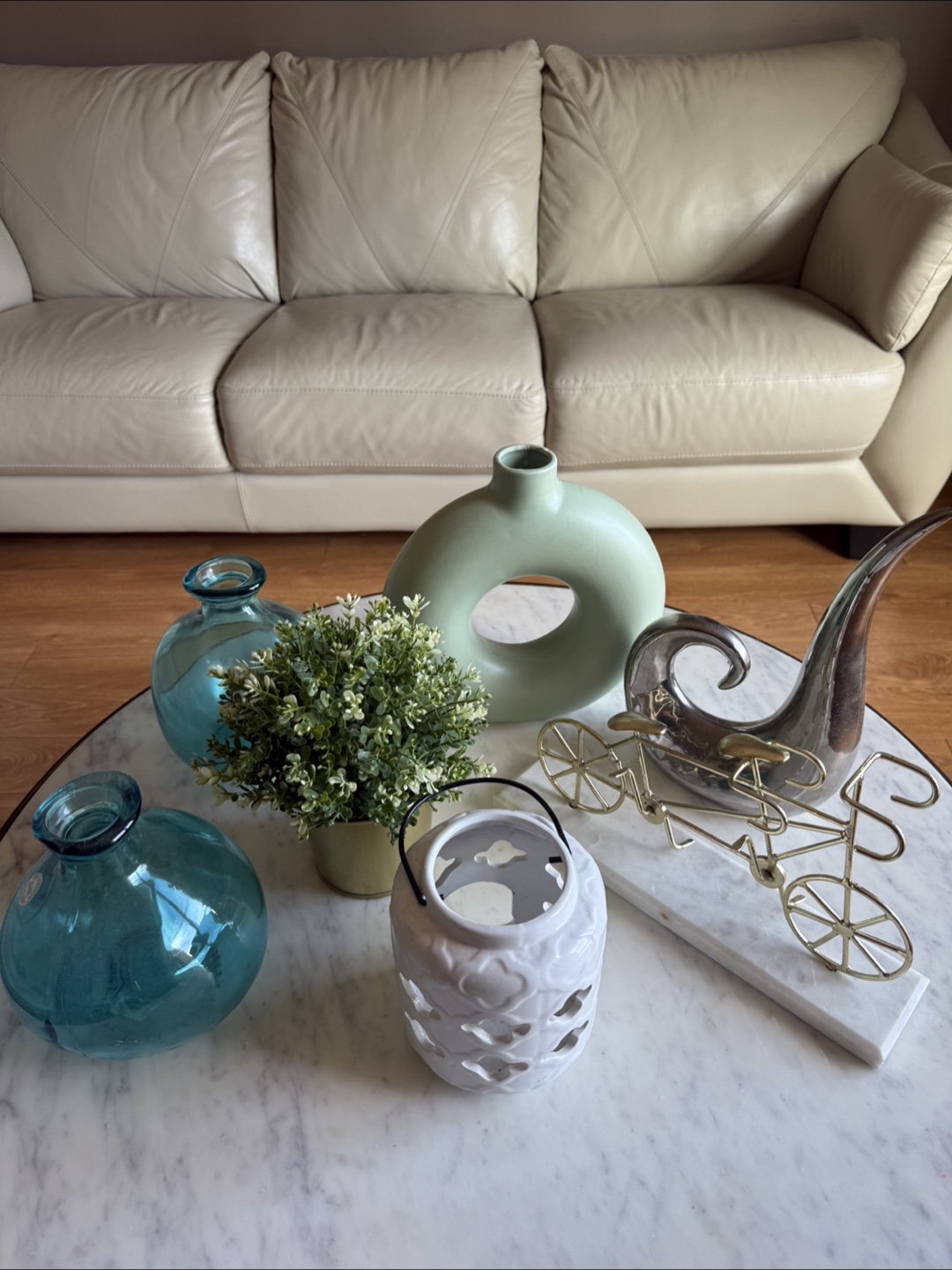 Home decor accents and flower vases and a candle holder - photo 3