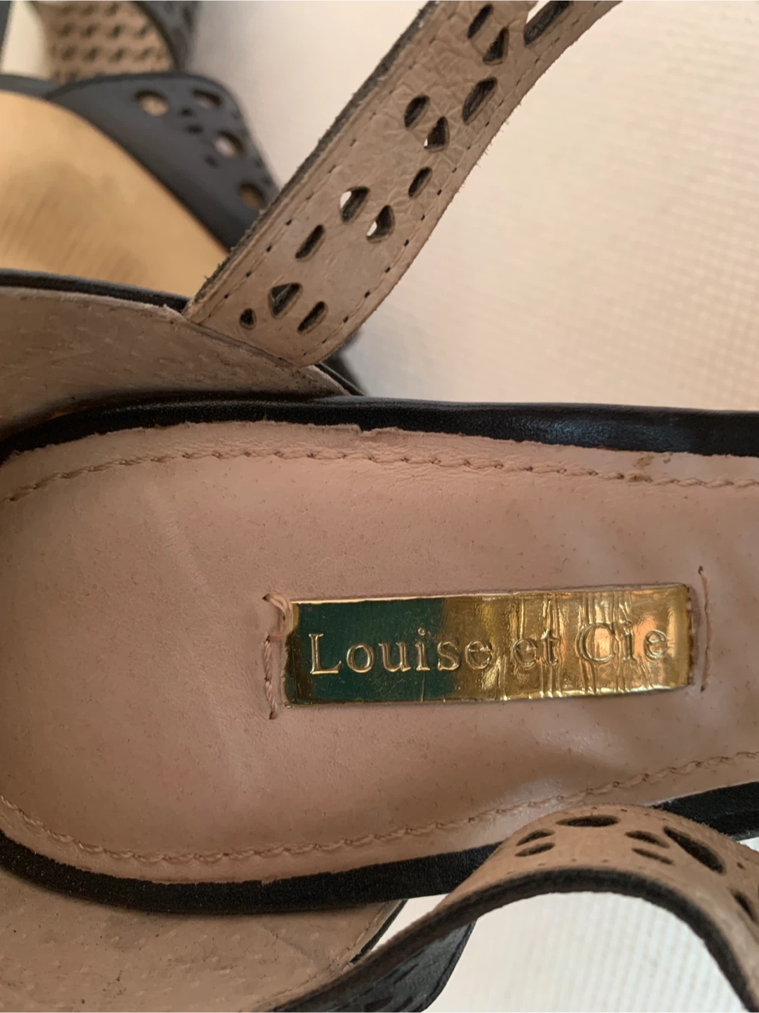 Louise et Cie Black, 9 1/2 M. Pick up only Islington/Evans - photo 4