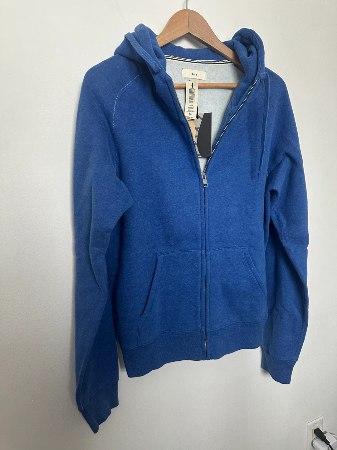 Aritzia Tna Pacific Hoodie Zip XL Cornflower - photo 2