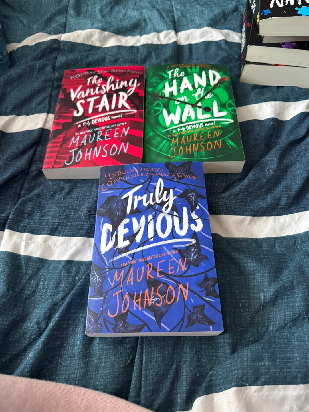 Maureen Johnson Truly Devious Series Books