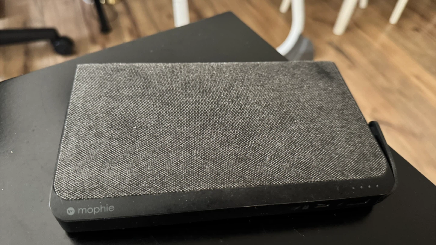 Mophie Powerstation AC Power Bank 24000mAh - photo 3