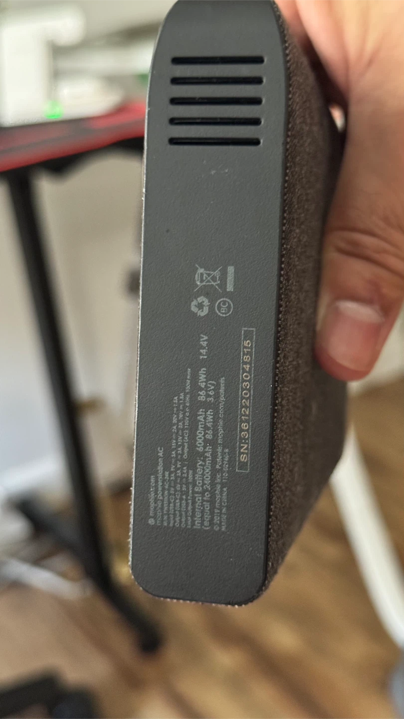 Mophie Powerstation AC Power Bank 24000mAh - photo 4