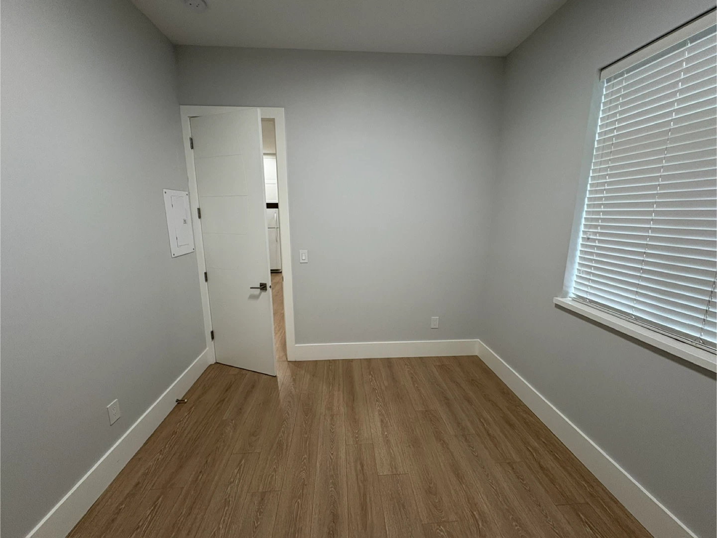 1 Bedroom Basement Suite - photo 4