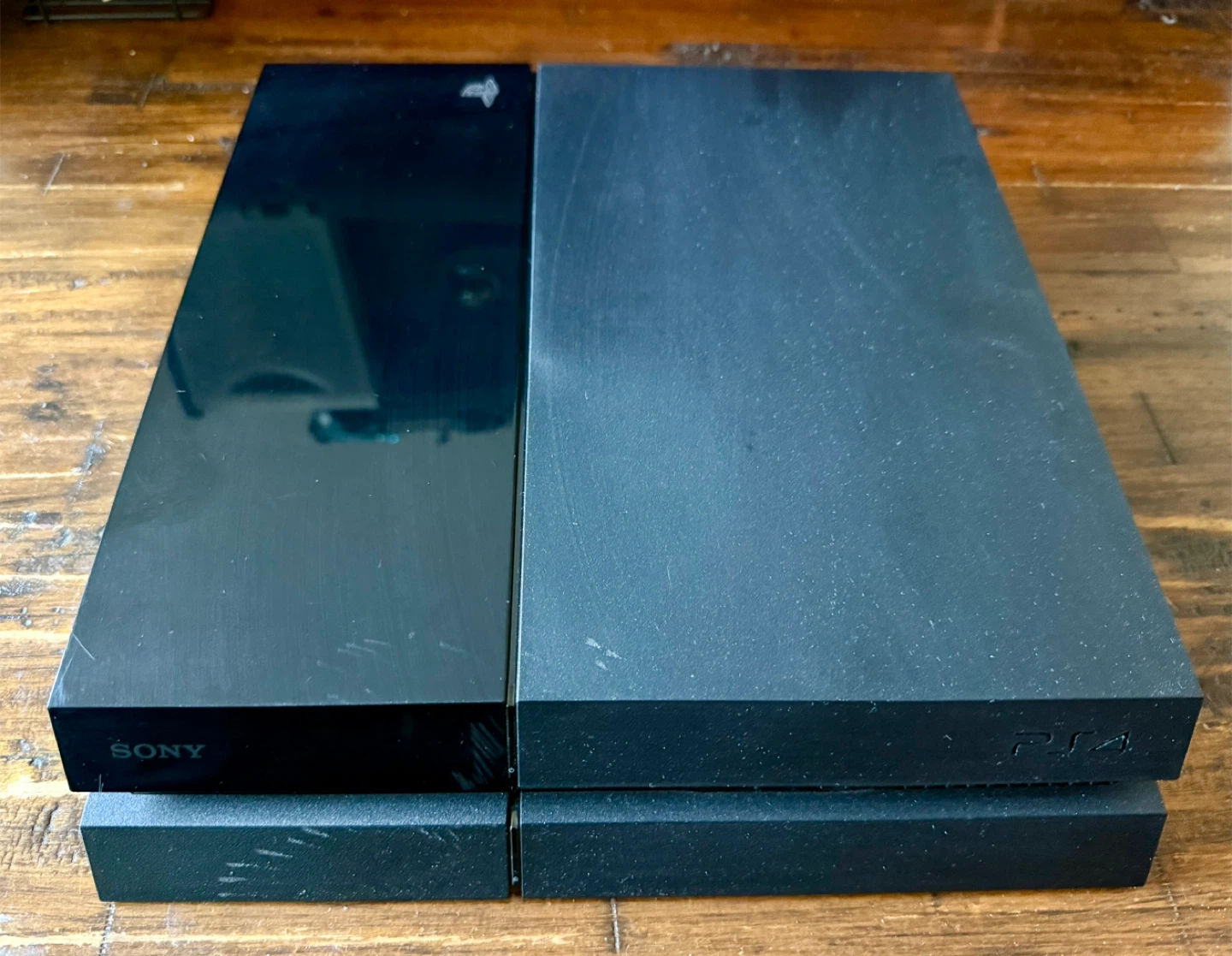 Sony PlayStation 4 (PS4) Console with Two Controllers - photo 2