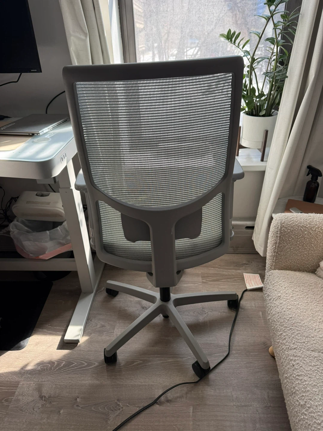 Ergonomic Office Chair - Green Seat & Mesh Back - photo 5