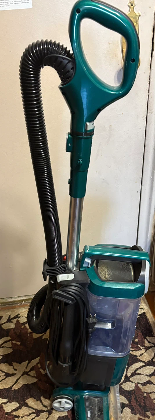 Shark Upright Vacuum Cleaner - photo 4