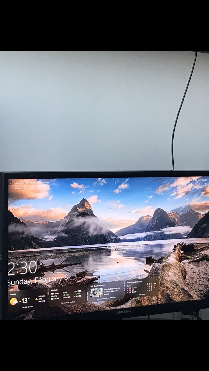 Complete  Gaming  computer &  tv/ monitor - photo 3