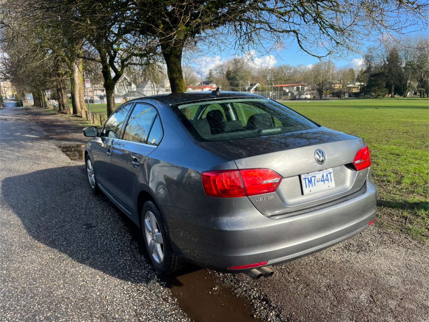 Grey Volkswagen Jetta Sedan - photo 3