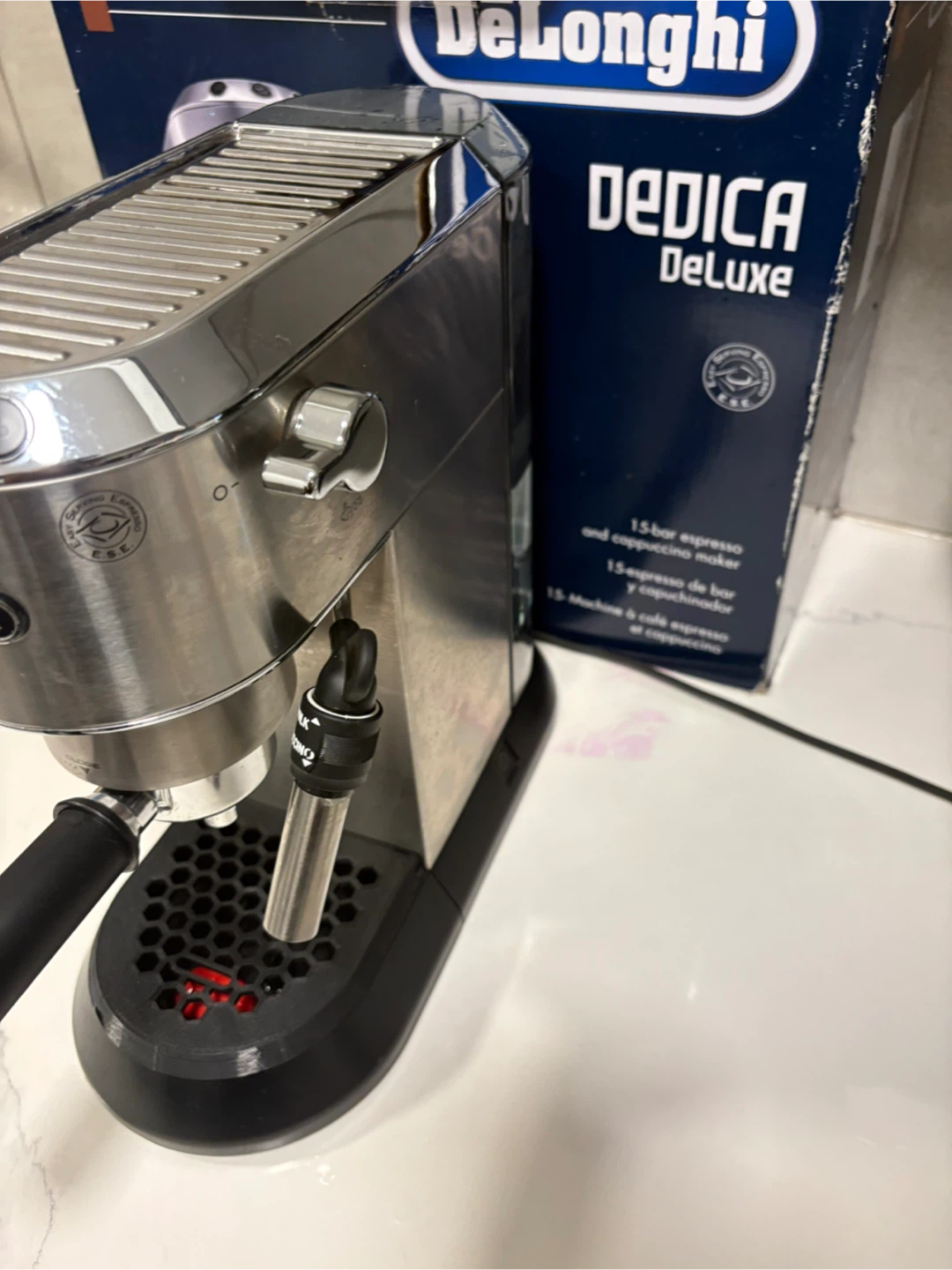 DeLonghi Dedica Deluxe Espresso and Cappuccino Maker