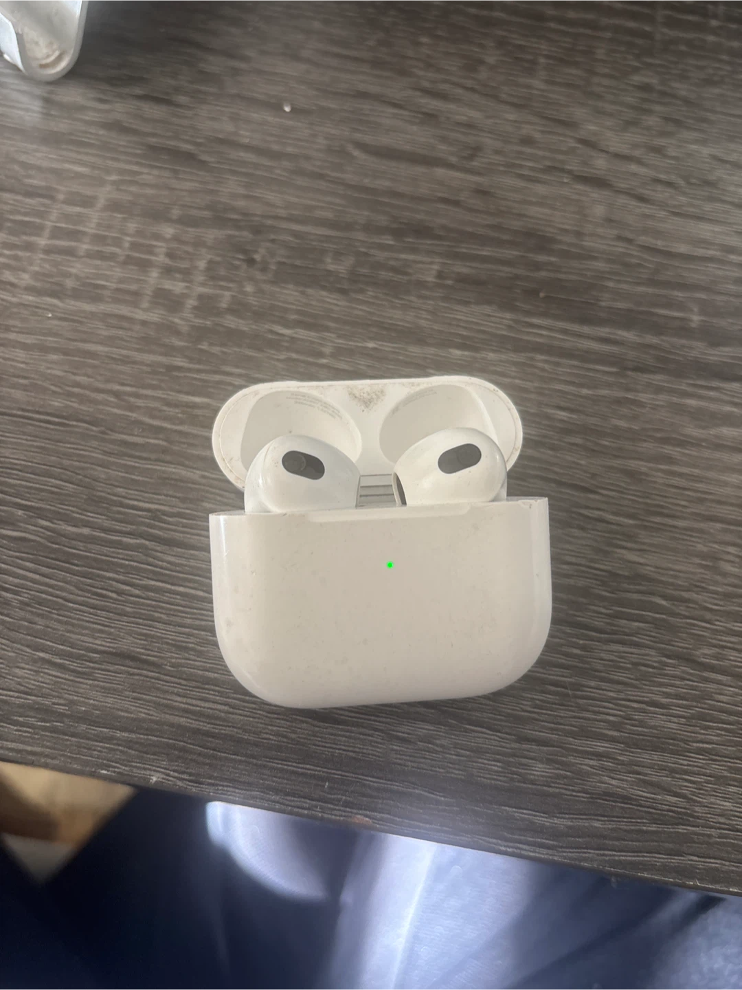 Apple AirPods Pro (2nd Gen) - photo 2