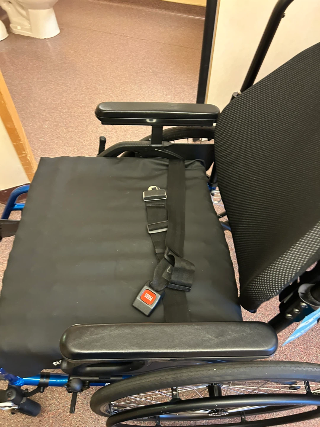 Ki Mobility Catalyst 5x Wheelchair - photo 3