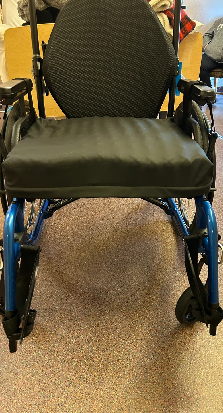 Ki Mobility Catalyst 5x Wheelchair - photo 4