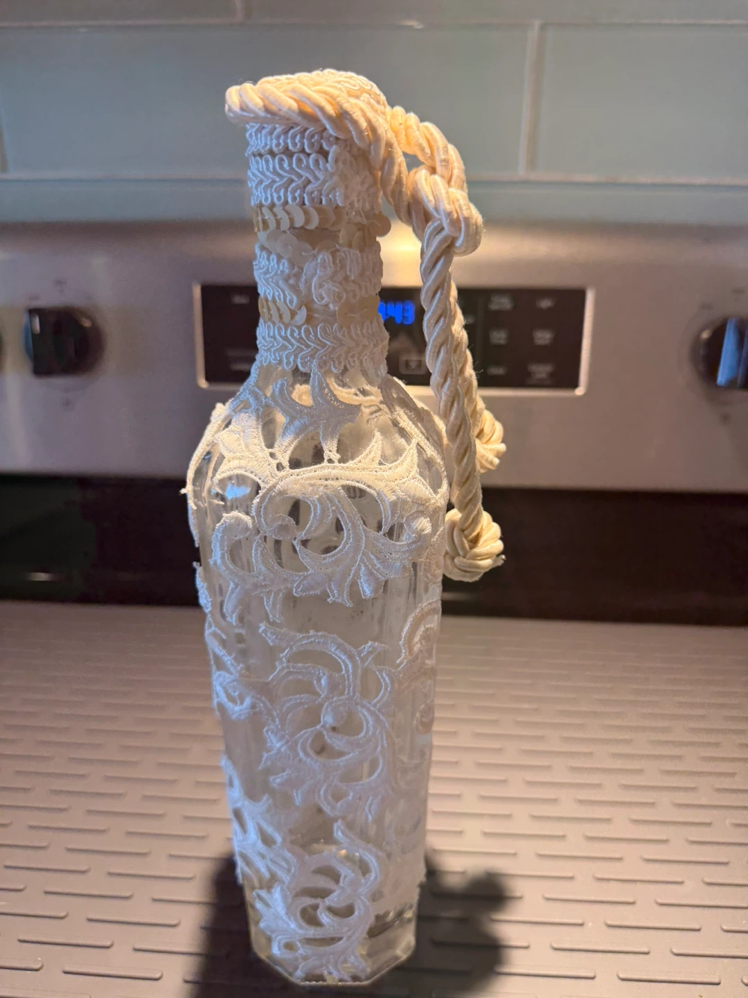 Decorative Lace Covered Bottle with Rope Handle🏆 - photo 4